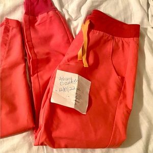 Figs XS Zamora joggers neon pink